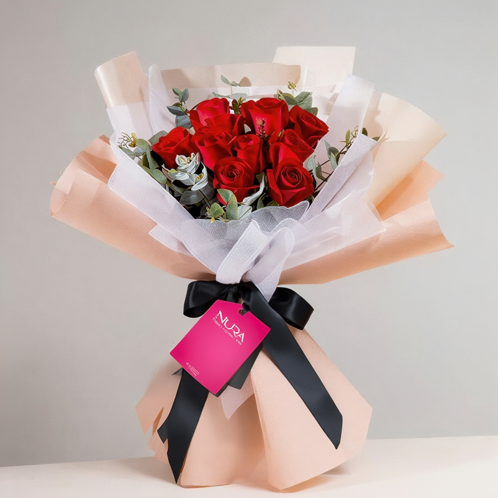 12 Sweet red roses